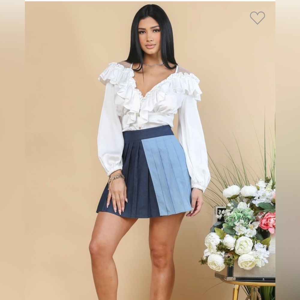 Ruffled V Neck Elastic Puff Sleeves Blouse - Picture 8 of 10